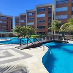 Apartamento em Condomínio Resort vizinho ao Beach Park