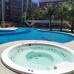 Em Vizinho Ao Park